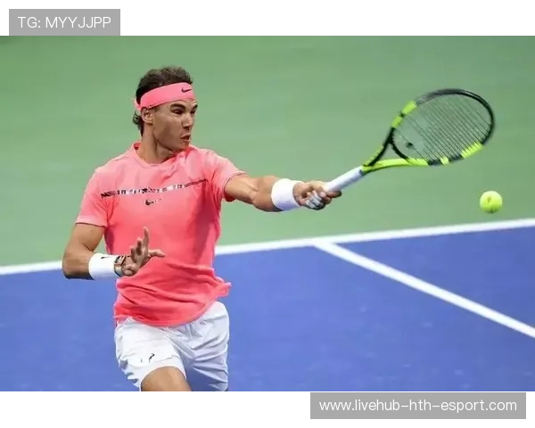 网球运动中针对左撇子球员的专项战术应对思路